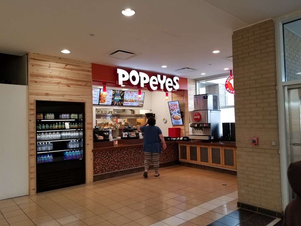 Popeyes Louisiana Kitchen | Food Court, 700 Tri-State Tollway space 127-A, South Holland, IL 60473 | Phone: (708) 596-5738