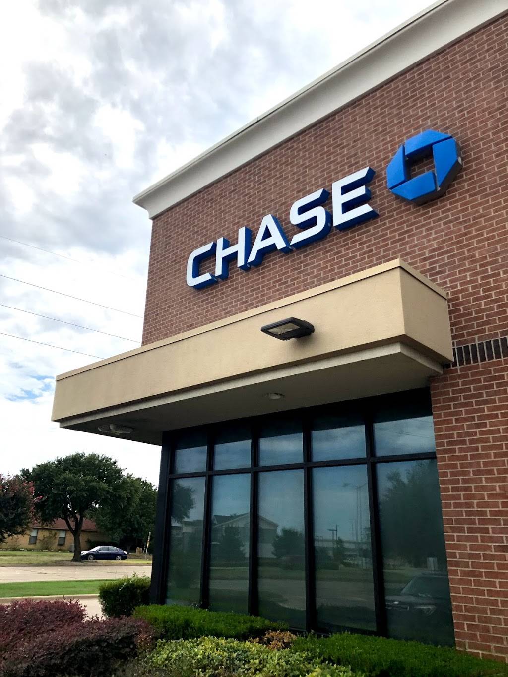 Chase Bank | 2655 Arapaho Rd, Garland, TX 75044, USA | Phone: (972) 675-6600