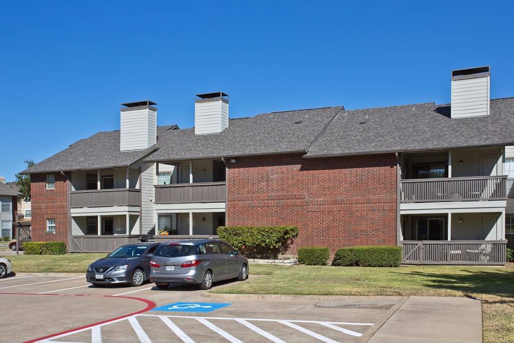 Bear Creek At Harwood | 1130 Bear Creek Pkwy, Euless, TX 76039, USA | Phone: (817) 540-4736