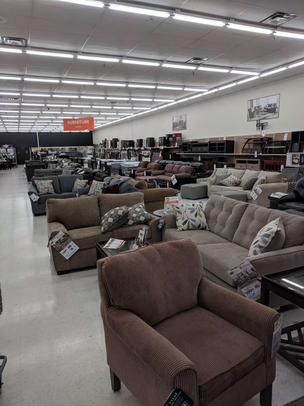 Big Lots | 10235 E Washington St, Indianapolis, IN 46229, USA | Phone: (317) 897-9746