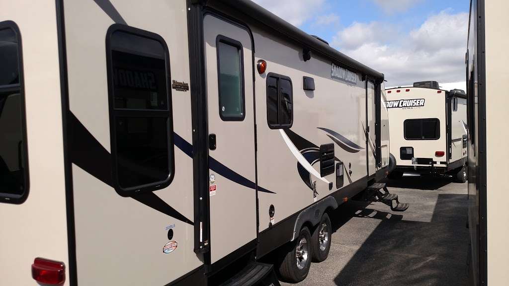 Edmundson RV Sales Inc | 14501 N, US-31, Edinburgh, IN 46124, USA | Phone: (812) 526-7878