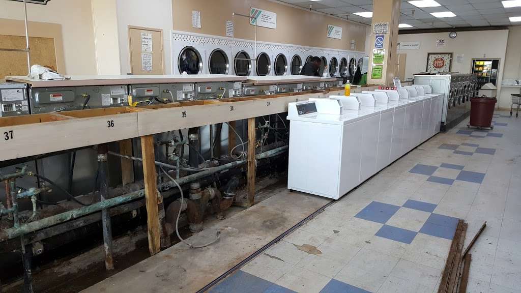 Launderland Coin Laundry | 13728 Hesperia Rd suite #2, Victorville, CA 92395, USA | Phone: (760) 515-6280