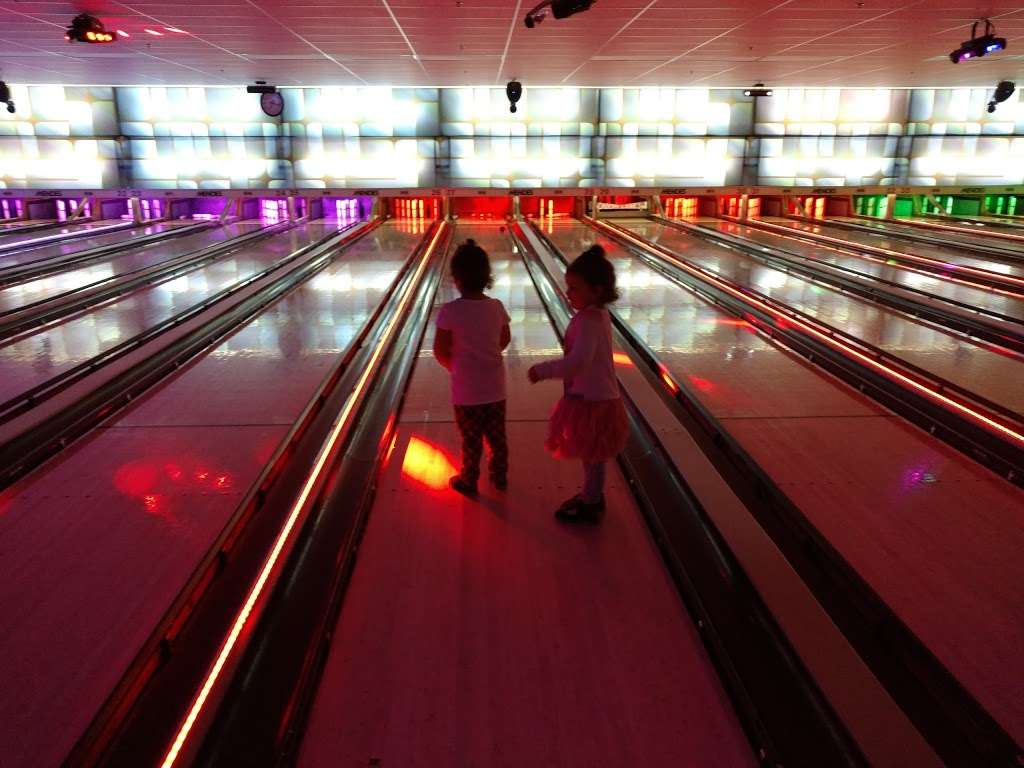 Academy Lanes | 725 S Main St, Haverhill, MA 01835, USA | Phone: (978) 372-3102