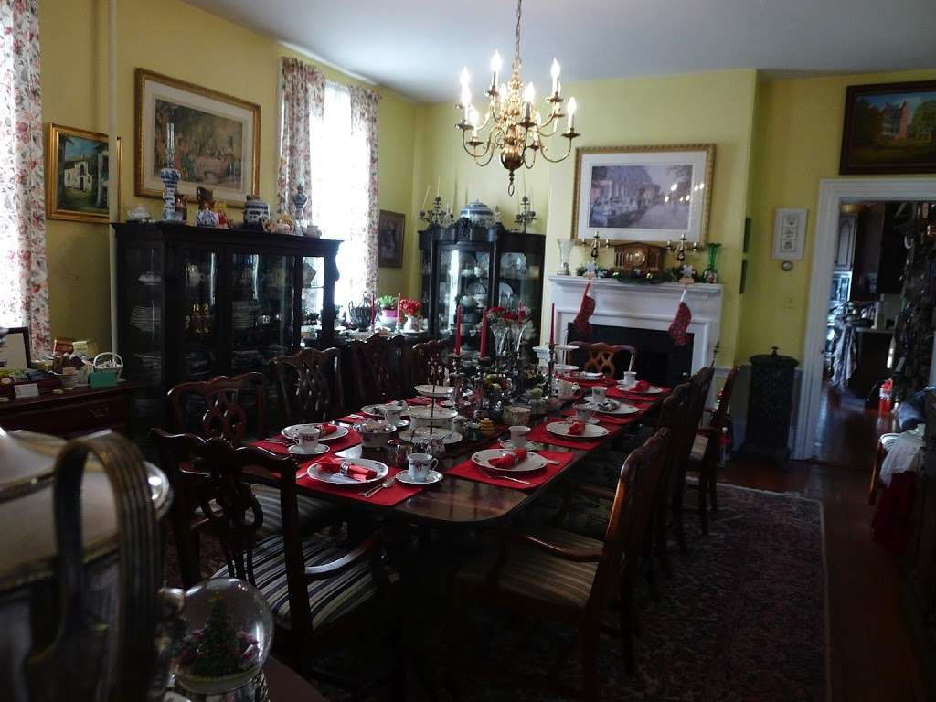 Terry House Bed & Breakfast | 130 Delaware St, New Castle, DE 19720, USA | Phone: (302) 690-2275