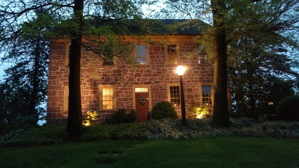 Brownstone Colonial Inn | 590 Galen Hall Rd, Reinholds, PA 17569, USA | Phone: (717) 484-4460
