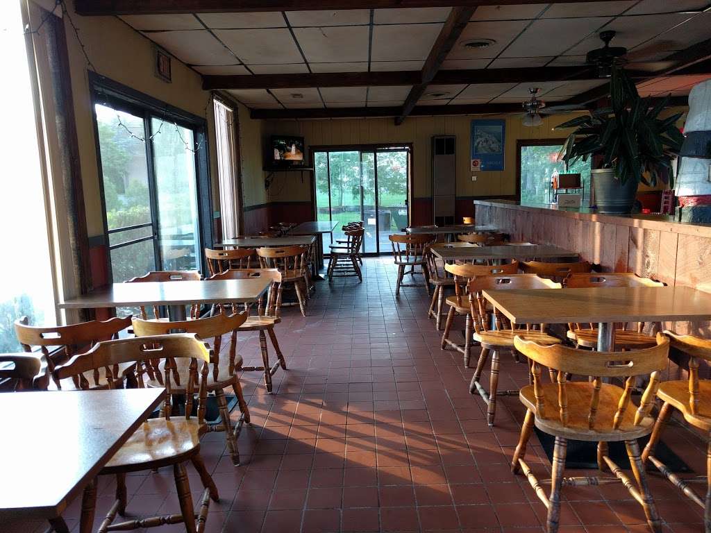 Essex Pizza | 235 Western Ave, Essex, MA 01929, USA | Phone: (978) 768-3227