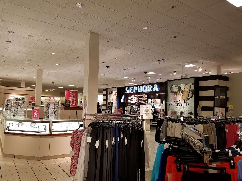 SEPHORA inside JCPenney | 220 Golf Mill Center, Niles, IL 60714, USA | Phone: (847) 299-8888