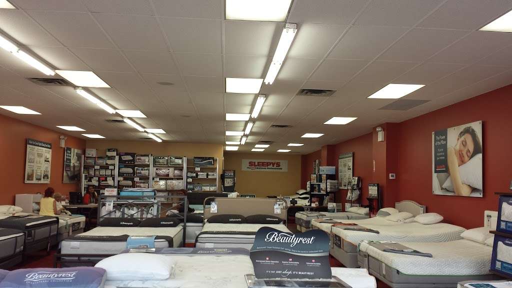 Mattress Firm Crossbay | 13720 Cross Bay Blvd, Ozone Park, NY 11417, USA | Phone: (718) 848-2146