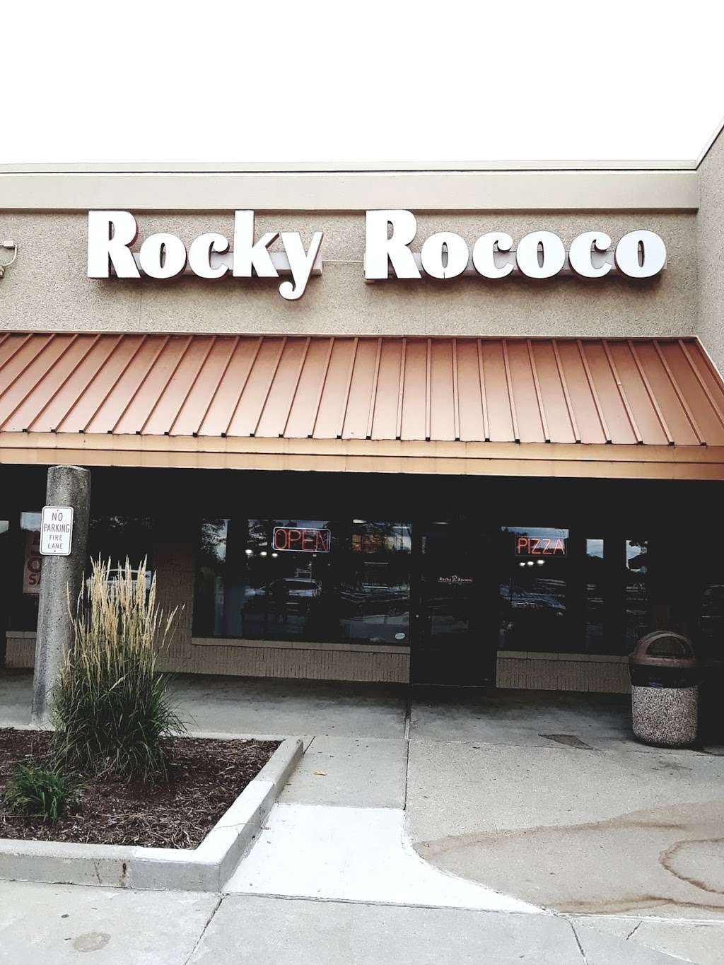 Rocky Rococo Pizza and Pasta | 2798 Heritage Dr, Delafield, WI 53018, USA | Phone: (262) 646-7625