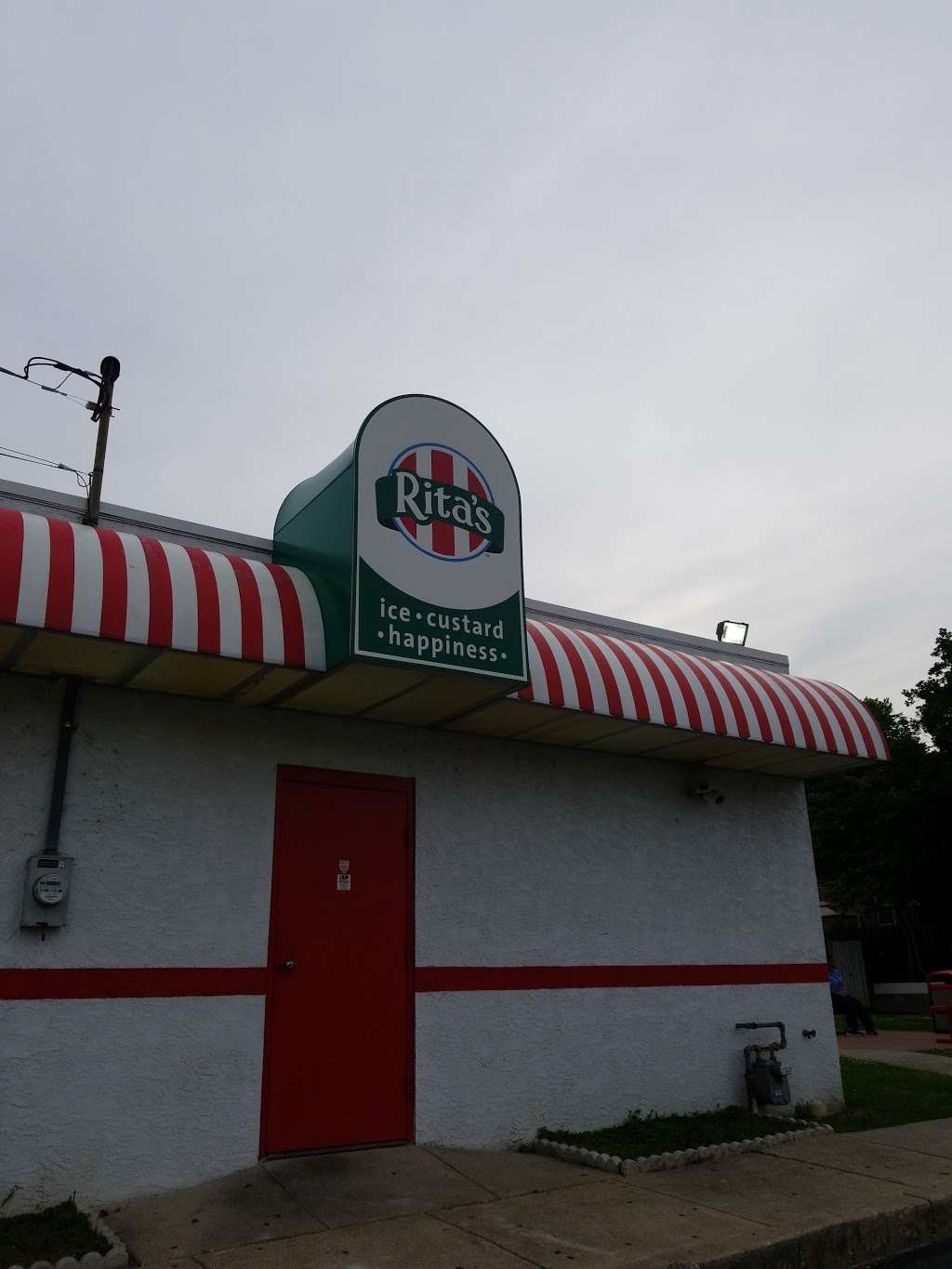Ritas Italian Ice & Frozen Custard | 445 MacDade Blvd, Collingdale, PA 19023, USA | Phone: (610) 461-1455