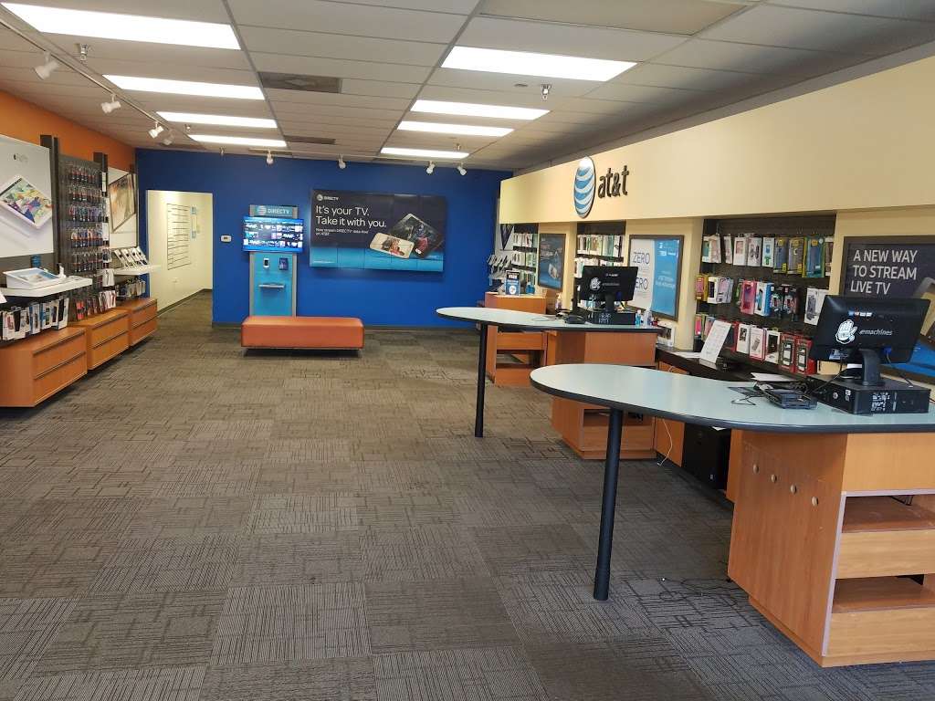 AT&T Store | 4250 Alafaya Trail Suite 124, Oviedo, FL 32765 | Phone: (407) 971-2229