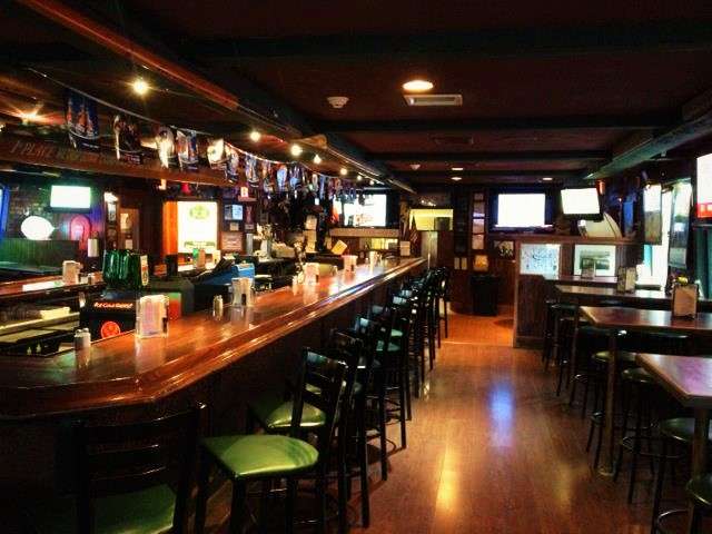 Mickey Malones Tavern | 347 N Pearl St, Brockton, MA 02301, USA | Phone: (508) 427-6144