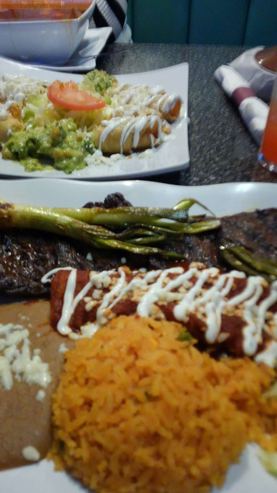 El Comedor Express | 660 N Independence Blvd, Romeoville, IL 60446 | Phone: (815) 293-6249