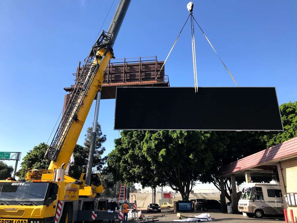 Moderns Coin-Op Car Wash | 6701 Paramount Blvd, Long Beach, CA 90805