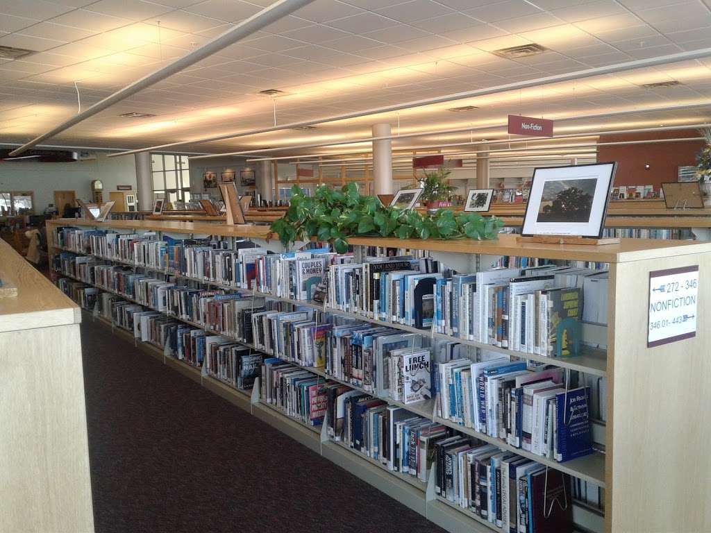 Harvard Diggins Library | 900 E McKinley St, Harvard, IL 60033, USA | Phone: (815) 943-4671