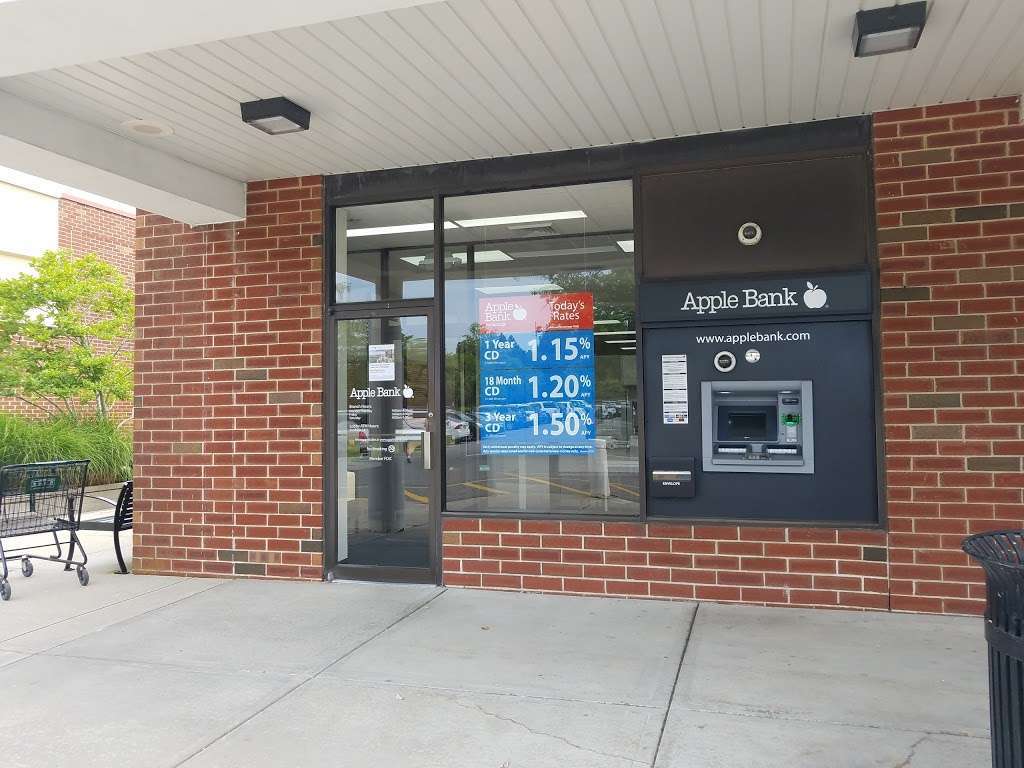 Apple Bank | 775 Pulaski Rd, Greenlawn, NY 11740, USA | Phone: (631) 757-6100