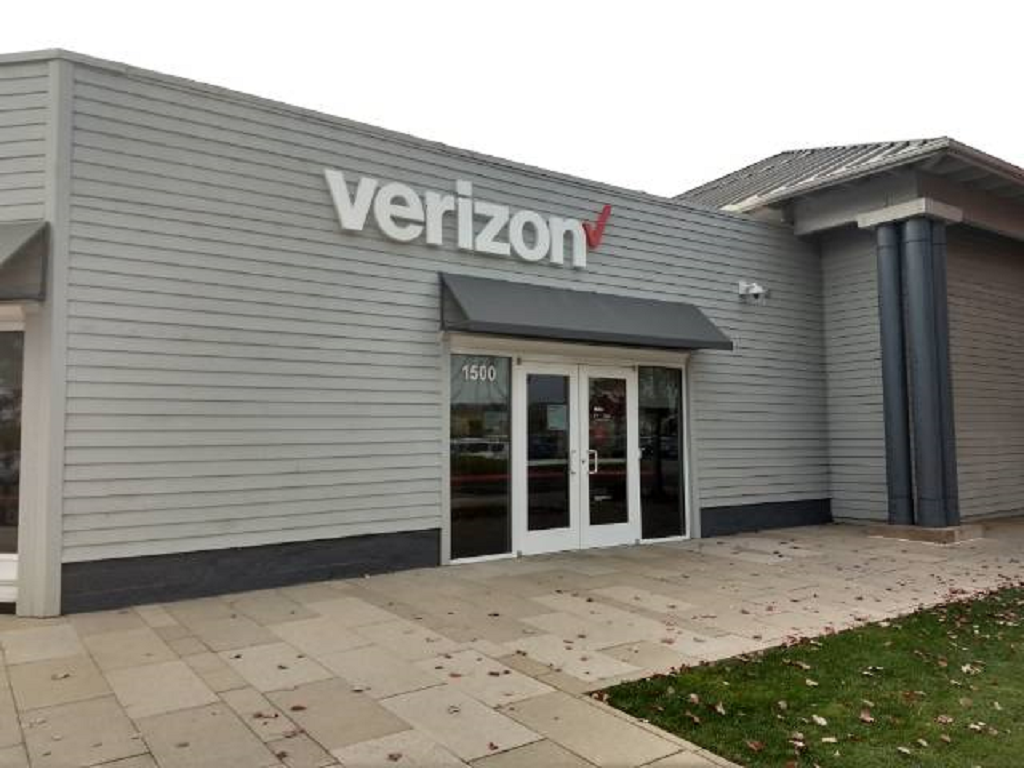 Verizon | 1500 Redwood Hwy Suite K001, Corte Madera, CA 94925 | Phone: (415) 924-9084