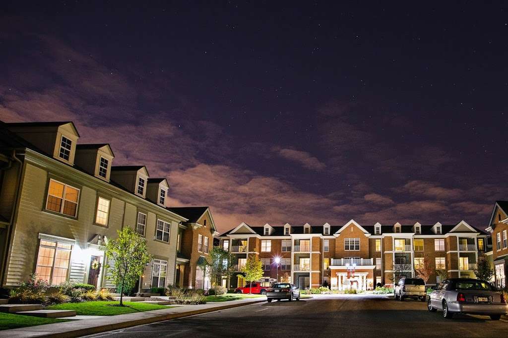 Georgetown Square Apartments | 16505 Wisconsin Ave, Brookfield, WI 53005, USA | Phone: (262) 228-8158