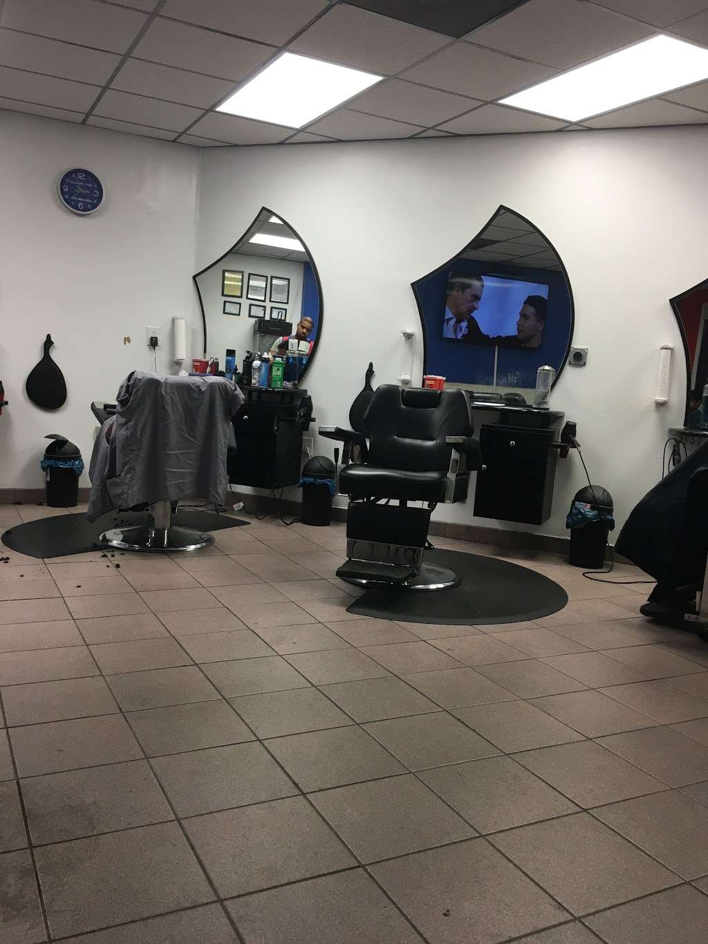 Tavi Barber Shop | 209 Bloomfield Ave, Newark, NJ 07104, USA | Phone: (973) 991-4178