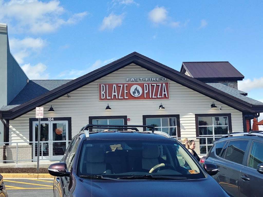 Blaze Pizza | 925 Foxcroft Ave, Martinsburg, WV 25401, USA | Phone: (304) 596-0699