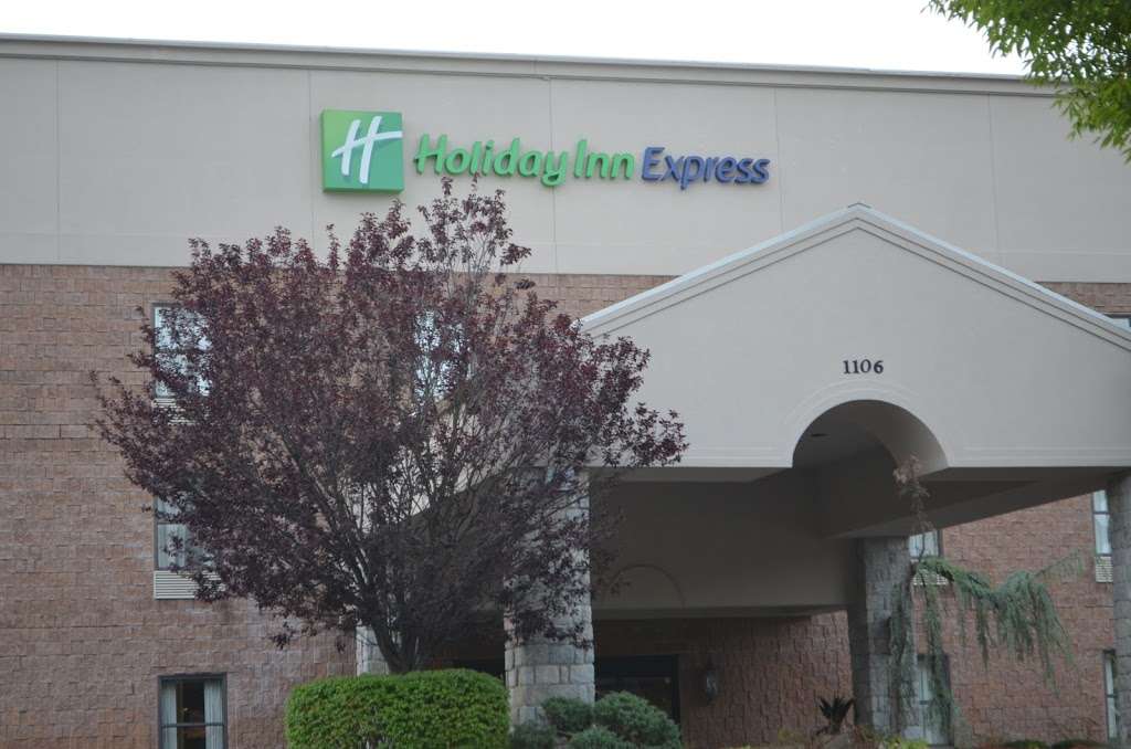 Holiday Inn Express & Suites West Point-Fort Montgomery | 1106 US-9W, Fort Montgomery, NY 10922, USA | Phone: (845) 446-4277