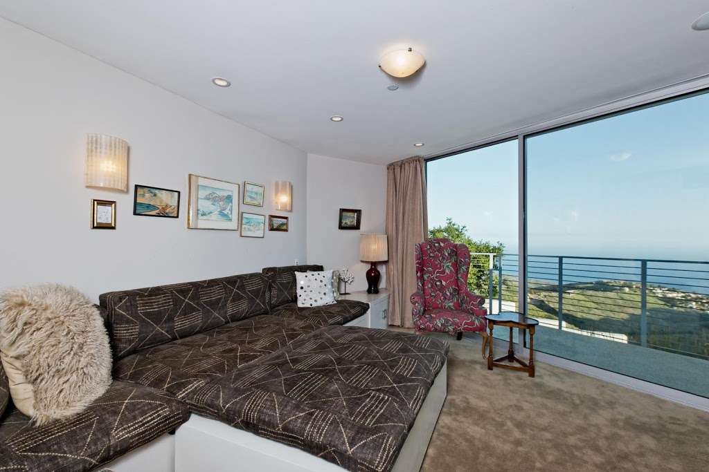 Scorpiesse | 26315 Lockwood Rd, Malibu, CA 90265, USA | Phone: (805) 341-5635