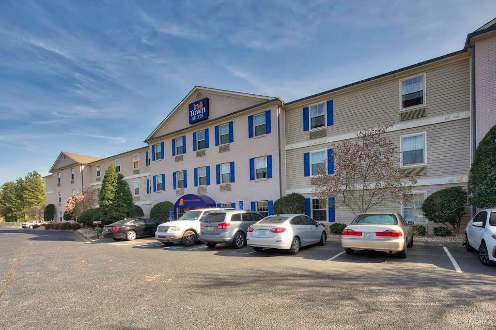 InTown Suites Extended Stay Kannapolis NC | 3200 Cloverleaf Pkwy, Kannapolis, NC 28083, USA | Phone: (866) 338-9536