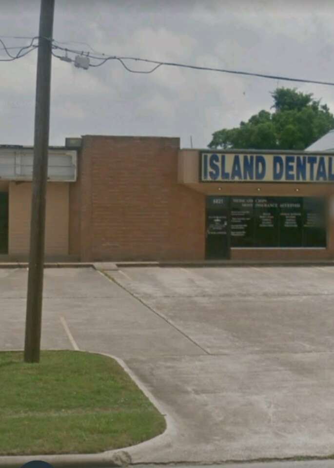 Island Dental | 6821 Stewart Rd, Galveston, TX 77551, USA | Phone: (409) 741-0202