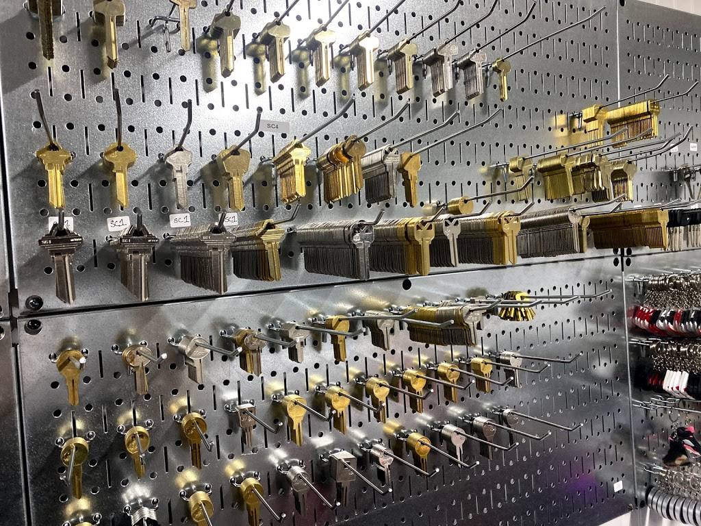 Global Locksmith Pros | 2825 Mayport Rd STE 1, Jacksonville, FL 32233, USA | Phone: (904) 250-0452