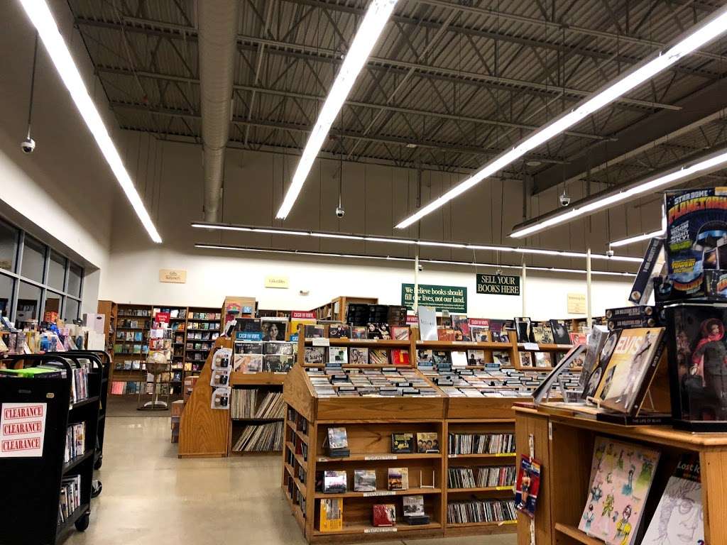 Half Price Books Schaumburg | 1075 E Golf Rd, Schaumburg, IL 60173, USA | Phone: (847) 995-0240