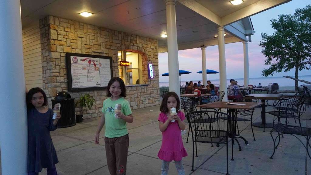 Ferchs Beachside Grille | 2299 Grant Park Dr, South Milwaukee, WI 53172 | Phone: (414) 215-7950