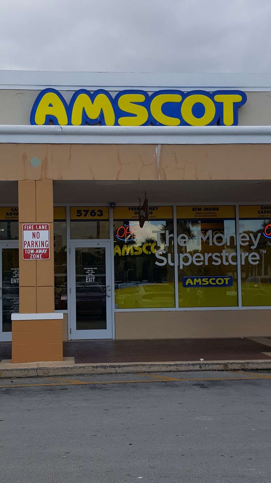 Amscot - The Money Superstore | 5763 NW 7th St #20, Miami, FL 33126, USA | Phone: (305) 507-6974