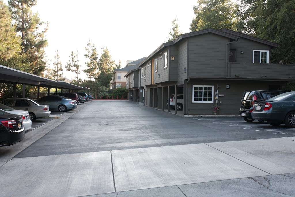 Crestwood Apartments of Lake Forest | 21011 Osterman Rd, Lake Forest, CA 92630 | Phone: (949) 518-3441