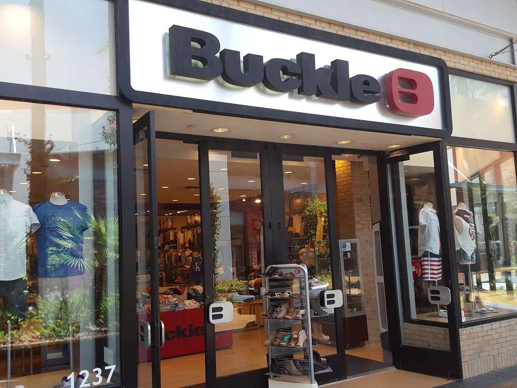 Buckle | 2000 E Rio Salado Pkwy Ste 1237, Tempe, AZ 85281, USA | Phone: (480) 966-3007