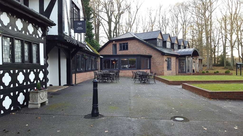 Hever Hotel | Hever Rd, Edenbridge TN8 7NP, UK | Phone: 01732 700700