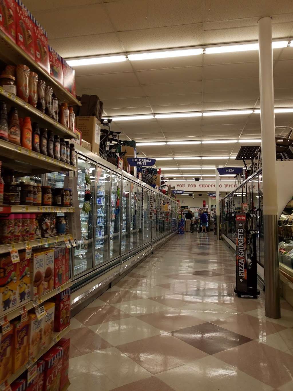 Weis Markets 123 Village Center Dr, Hawley, PA 18428, USA BusinessYab