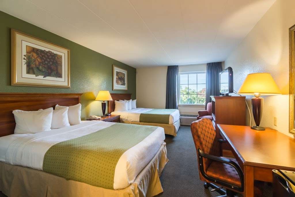 Quality Inn & Suites | 943 S High St, West Chester, PA 19382, USA | Phone: (610) 692-1900