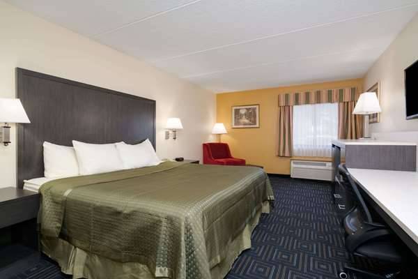 Days Inn by Wyndham Mounds View Twin Cities North | 2149 Program Ave, Mounds View, MN 55112, USA | Phone: (763) 786-9151