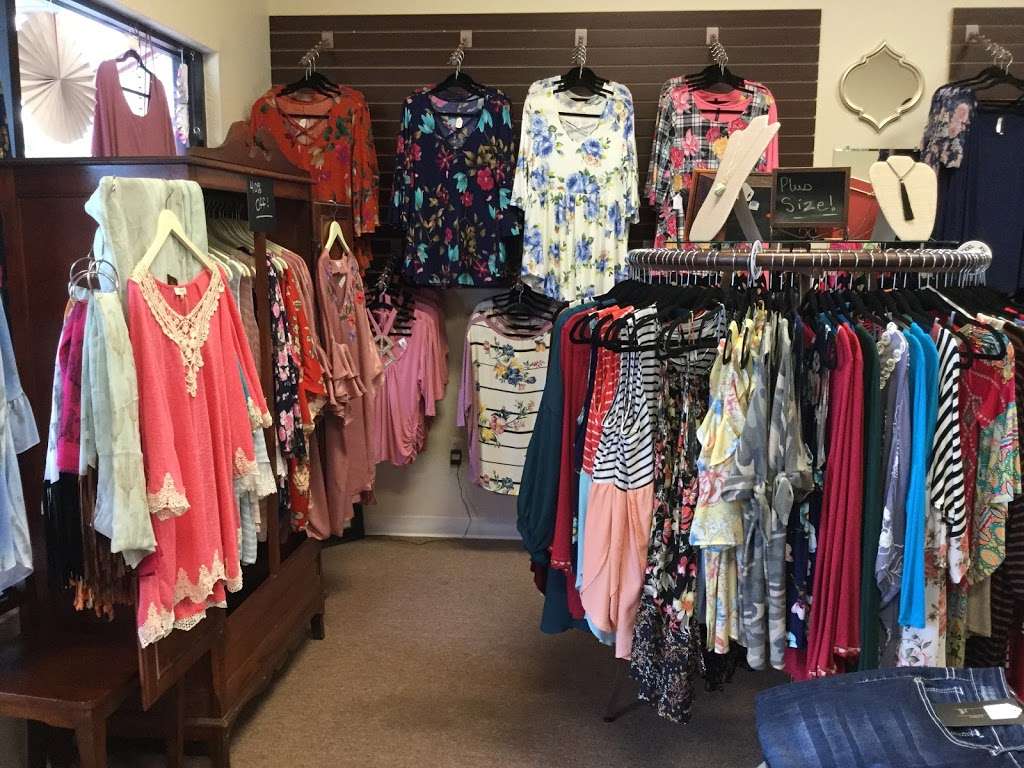 Sassy Styles Boutique | 10879 N US Hwy 301 Suite 1, Oxford, FL 34484, USA | Phone: (352) 461-0444