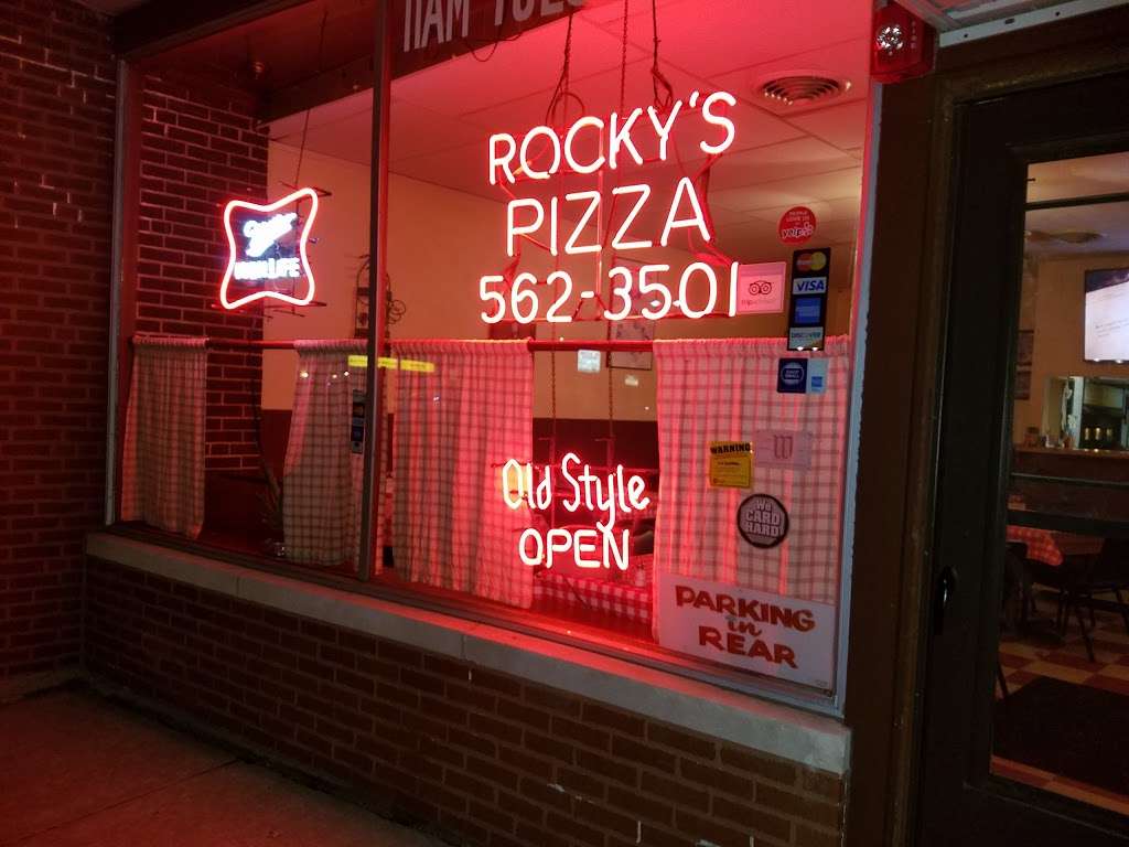 Rockys Pizza & Restaurant | 10421 W Cermak Rd, Westchester, IL 60154 | Phone: (708) 562-3501