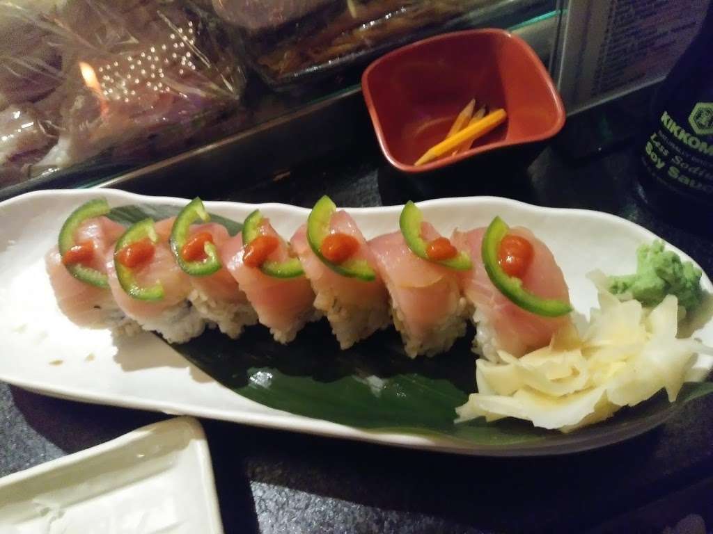 Kiku Sushi | 670 W Huntington Dr, Monrovia, CA 91016, USA | Phone: (626) 357-9971