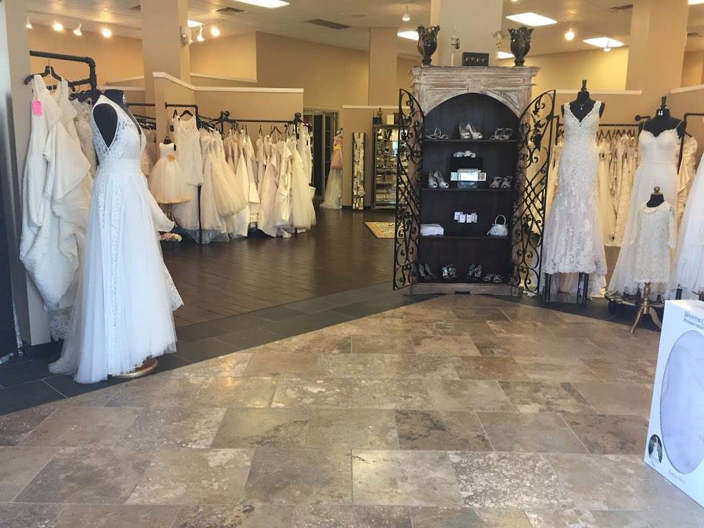 Dream Day Bridal Boutique | 19189 I-45 Suite M, Shenandoah, TX 77385 | Phone: (936) 321-2300