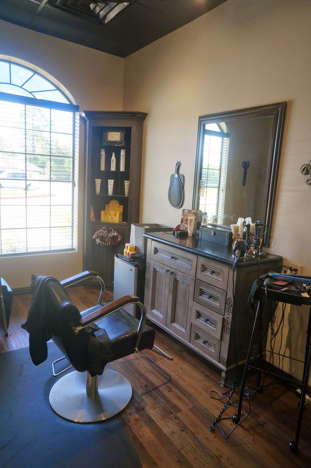 French Quarter Salons | 7111 Farm to Market 2920, Spring, TX 77379, USA | Phone: (281) 609-7111