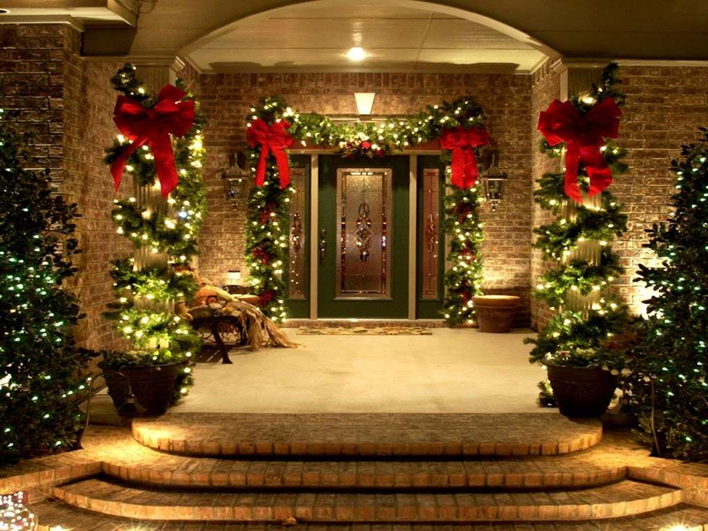 The Virginia Christmas Lighting and Decor Company | 13007 Bristow Rd, Nokesville, VA 20181 | Phone: (703) 705-9627