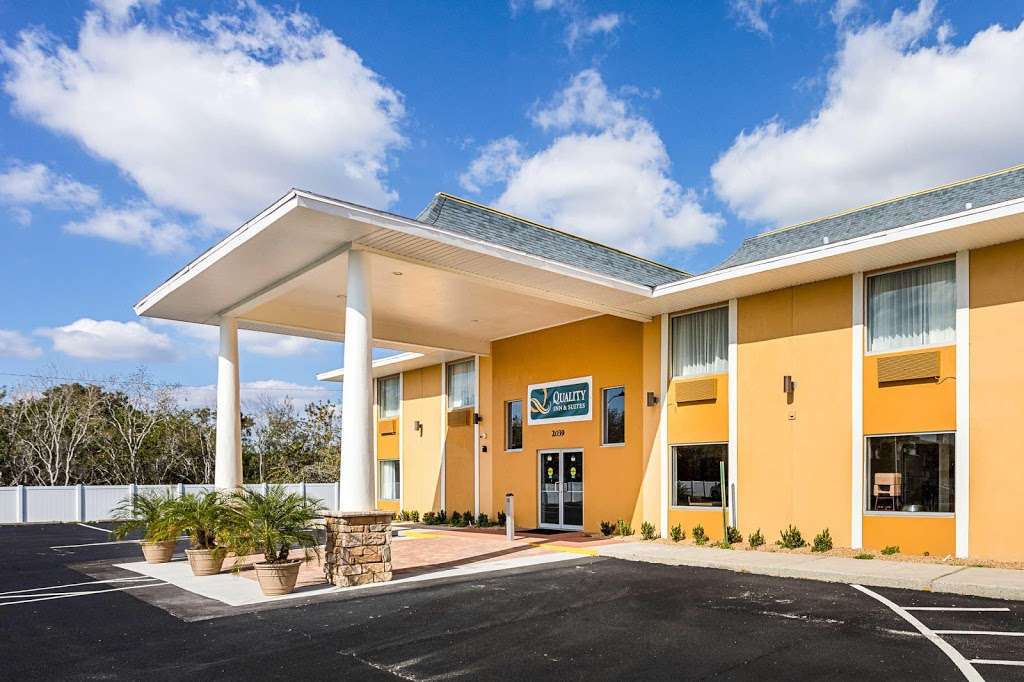 Quality Inn & Suites Heritage Park | 2039 E Irlo Bronson Memorial Hwy, Kissimmee, FL 34744, USA | Phone: (407) 449-4777