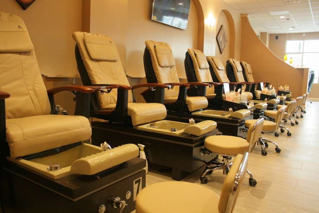 Precious Nails, Salon & Spa | 19 Manchester Rd, Derry, NH 03038, USA | Phone: (603) 216-1627