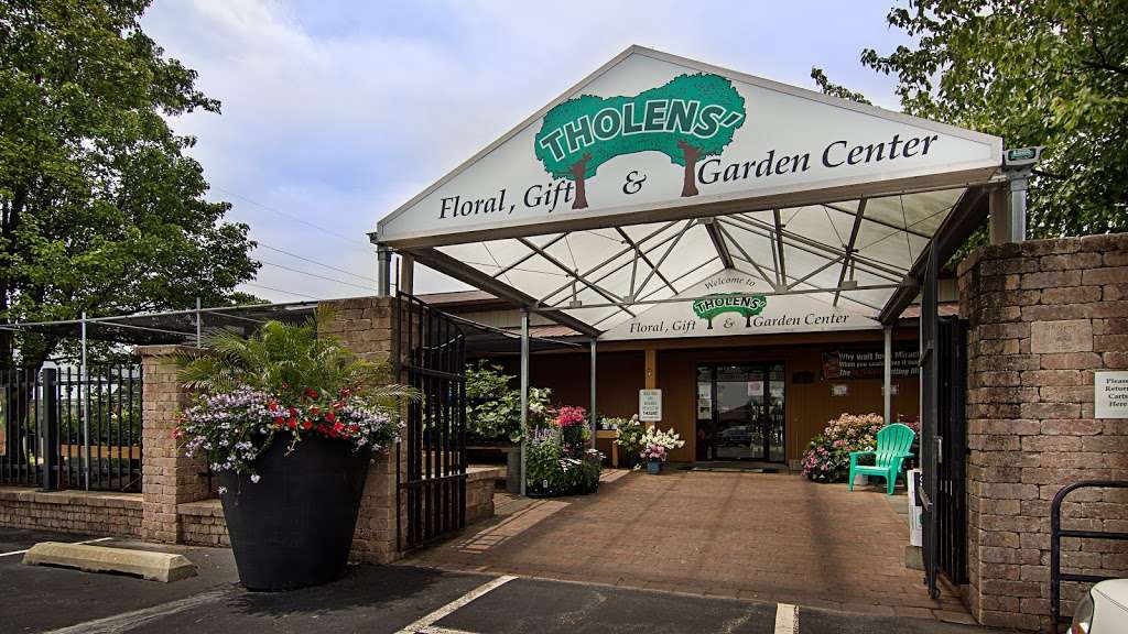 Tholens Landscape & Garden Center | 1401 N Convent St, Bourbonnais, IL 60914, USA | Phone: (815) 939-6445