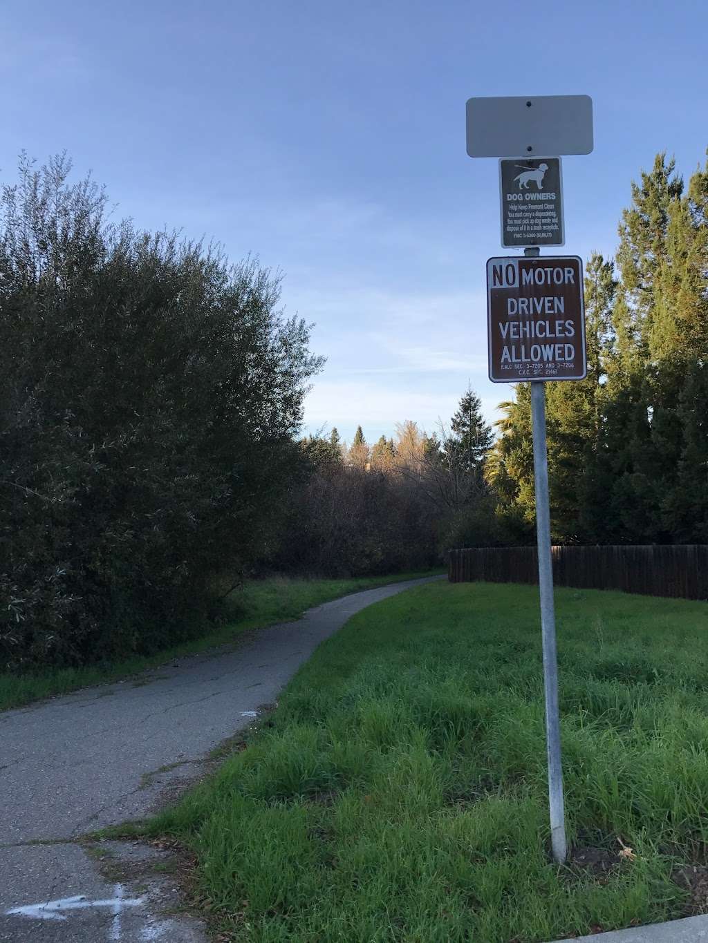 Trail Head, Sabercat Creek Trail | Pine St, Fremont, CA 94539, USA | Phone: (510) 284-4000