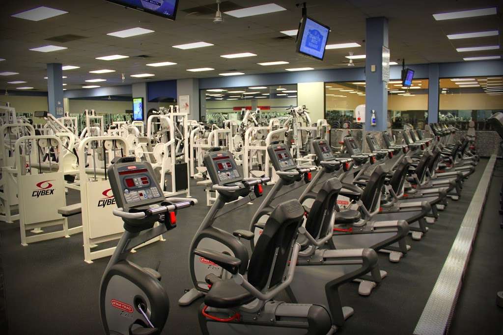 24 Hour Fitness | 16200 Bear Valley Rd, Victorville, CA 92395, USA | Phone: (760) 955-2200