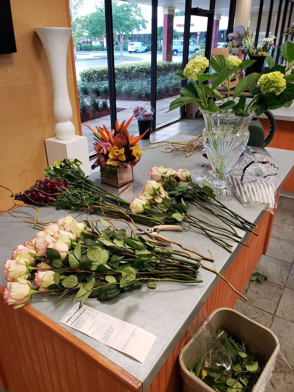 Field of Flowers Wholesale | 5101 S University Dr, Davie, FL 33328, USA | Phone: (954) 584-6771